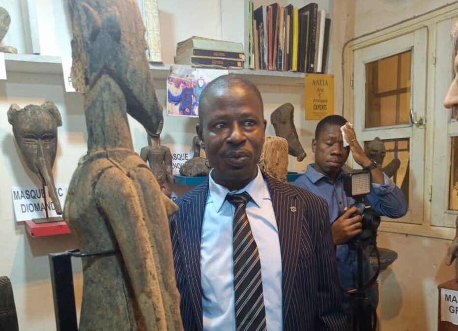 Arts/ Sculpture : Abdoulaye Bakayoko, « une passion, une flamme antiquaire »